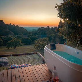 Pousada em Piedade, Pousada para relaxar no interior,Pousada Exclusiva, Pousada com trailer moderno na natureza, Pousada com suíte aconchegante, Pousada com vista maravilhosa, Pousada com chalé rústico.